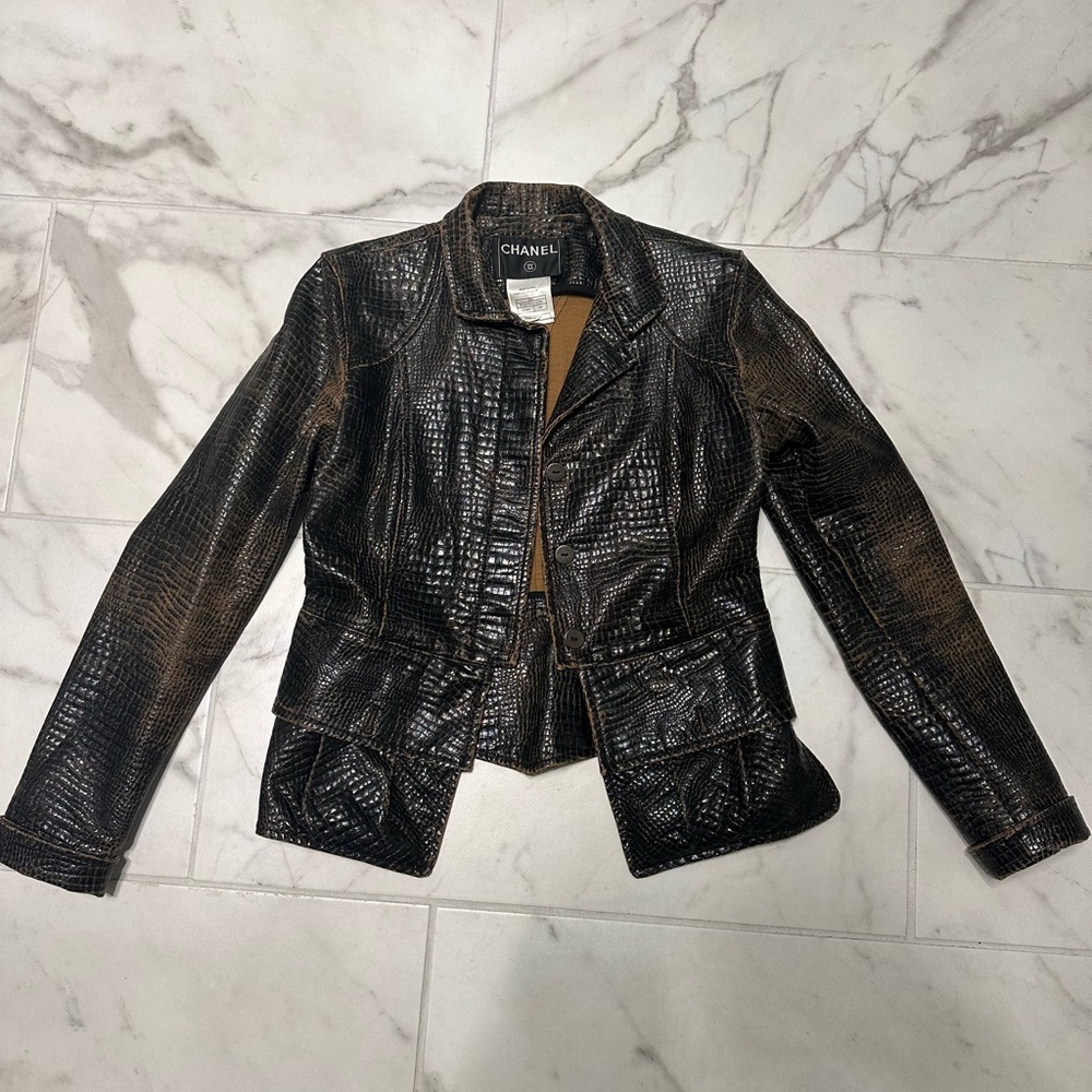 Vintage 2003 Authentic Chanel Crocodile faux leather Jacket SZ 38 CC logo button